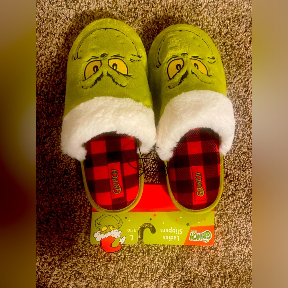L grinch Christmas slippers unisex